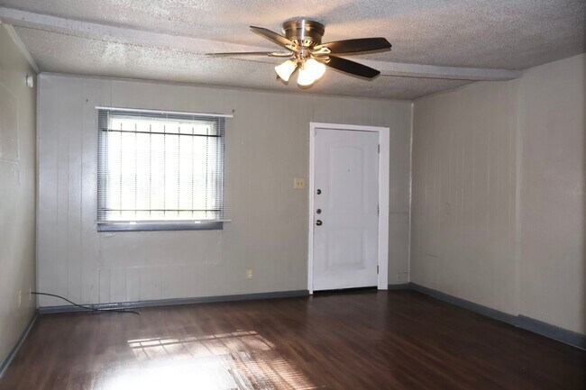 Foto del edificio - 4609 Dabney St