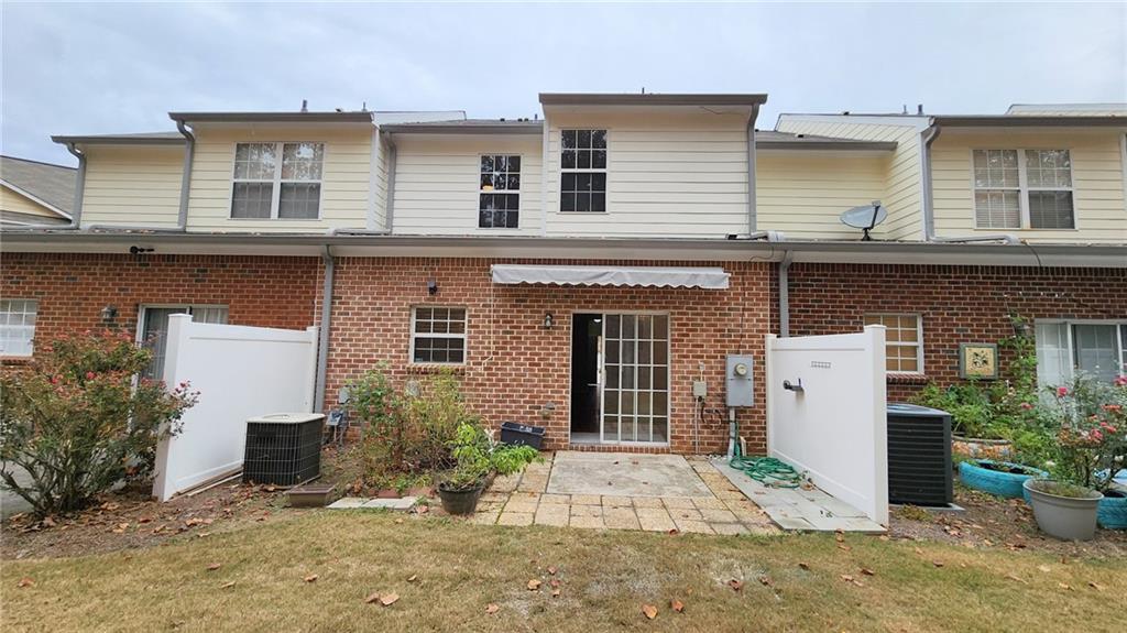 Foto del edificio - 3854 Pleasant Oaks Dr