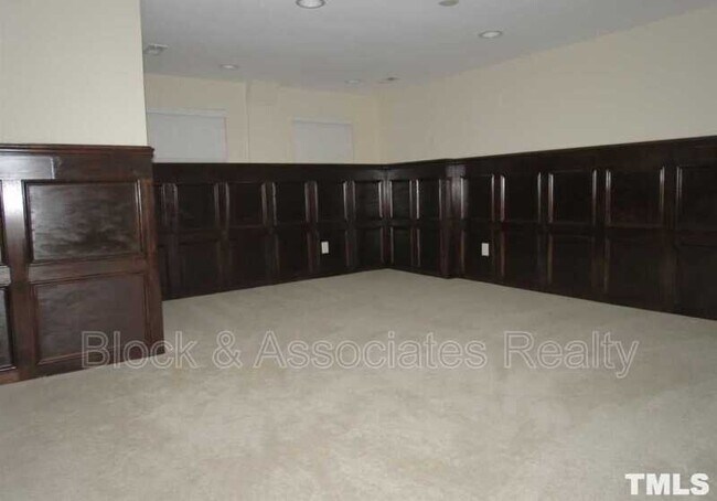 Building Photo - 327 Old Mill Village Dr