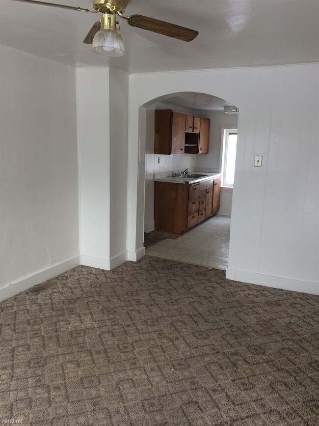 Building Photo - 2 br, 1 bath House - 420 7th Ave NW
