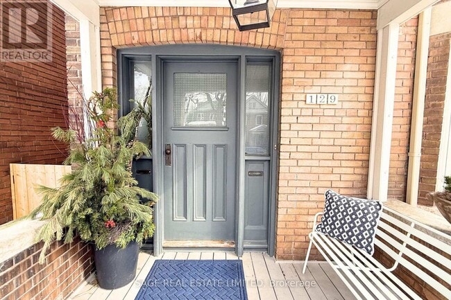 Building Photo - 129 Gilmour Ave