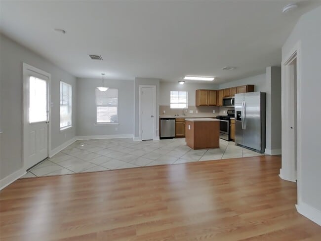 Foto del edificio - 6346 Hall Pond Ct