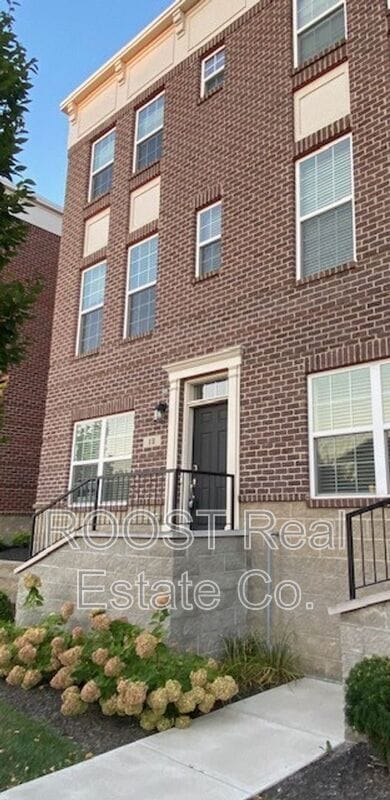 Building Photo - 12 N Center St
