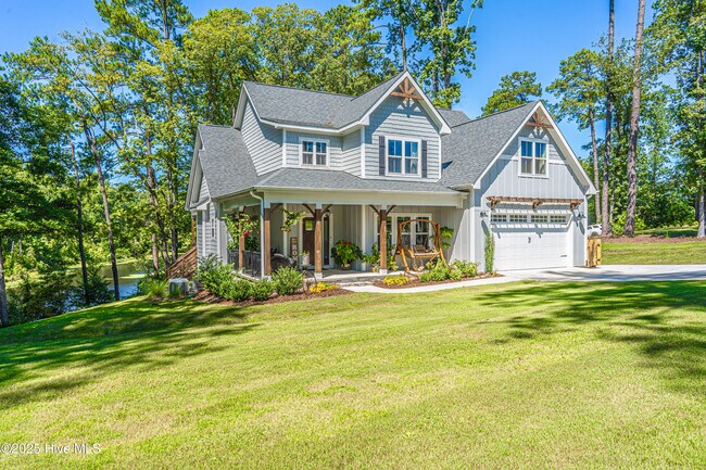 Foto del edificio - 551 Herons Brook Dr