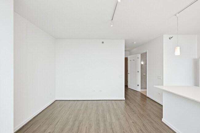 Foto del edificio - 357 W Hubbard St