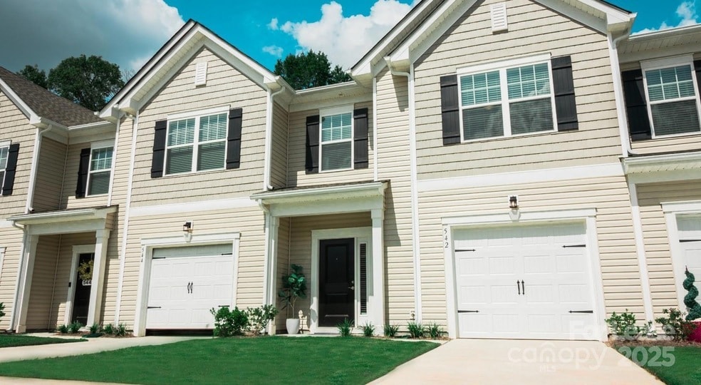 Foto principal - 525 Wayforth Rd NW