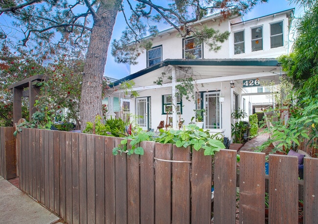 Building Photo - 426 Rialto Ave