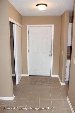 Building Photo - 2406 Charolais Ln