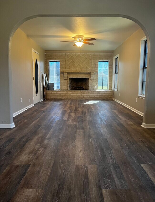 Building Photo - 1139 Rose Ann Dr