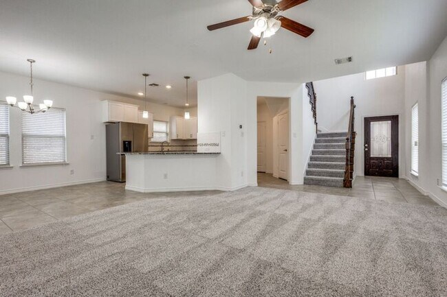 Foto del edificio - 9829 Timber Wolf Ln