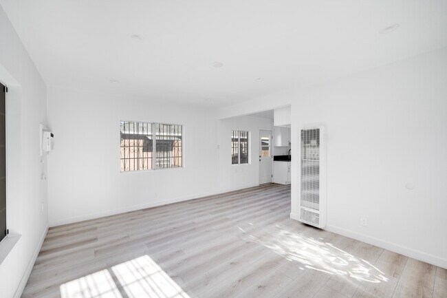 Building Photo - 7565 Apperson St