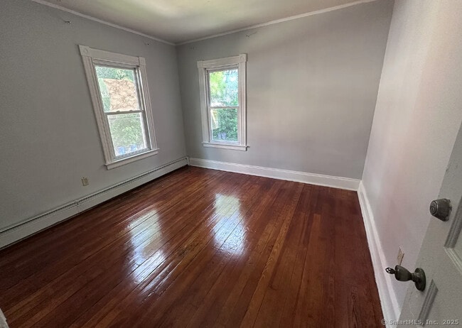 Building Photo - 460 Edgewood St