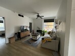 Foto principal - 154 W 5th St