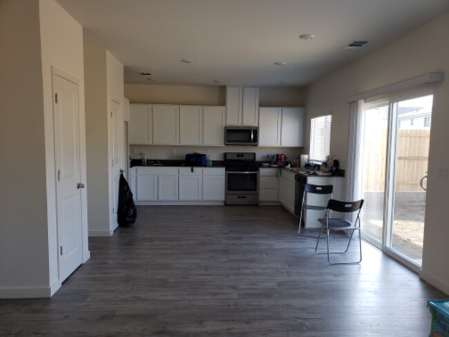 Building Photo - 8839 Trifid St