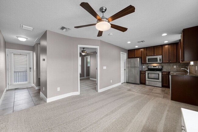 Foto del edificio - New Windermere Rental