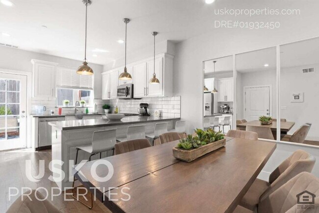 Foto del edificio - 5965 Hilltop Dr
