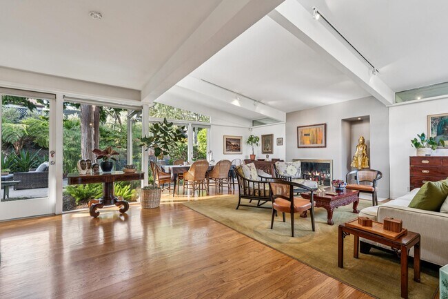 Foto del edificio - 664 Woodmont Ave