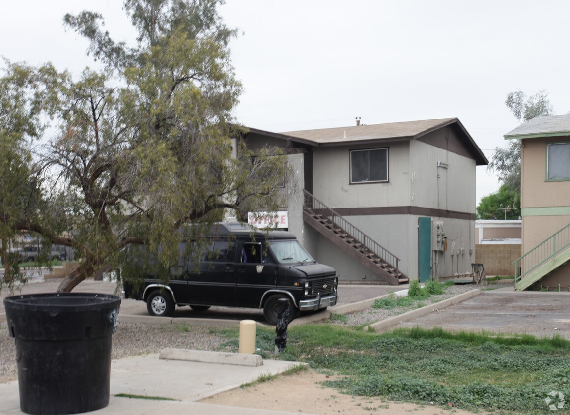 Building Photo - 7155 N 66th Ave