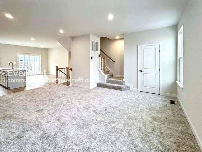 Foto del edificio - PROMO: Get $500 Off First Full Month’s Rent!/3 Bed/2.5 Bath Townhome with Garage / Available Now!