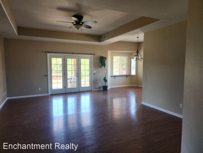 Foto del edificio - 3 br, 2 bath House - 1410 E Pine St