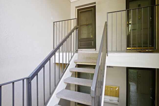 Foto del edificio - 93 La Rue Pl NW
