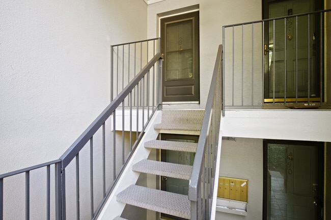 Building Photo - 93 La Rue Pl NW