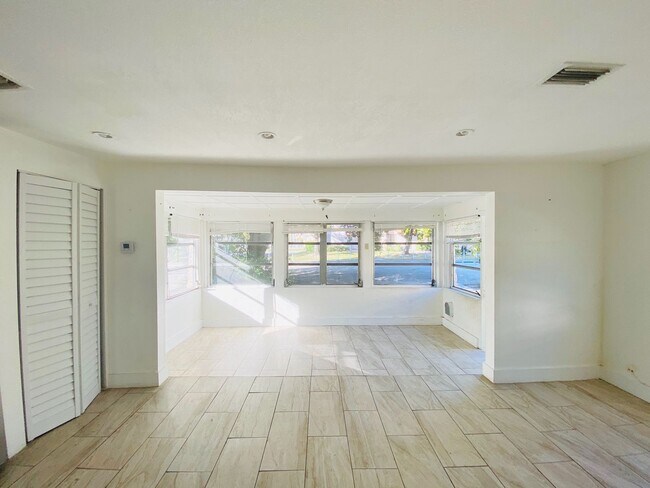 Foto del edificio - 2230 NW 51st Terrace