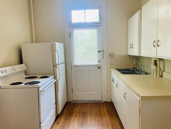 Foto del edificio - 1 Bedroom, 1 Bathroom Apartment in Greensboro!