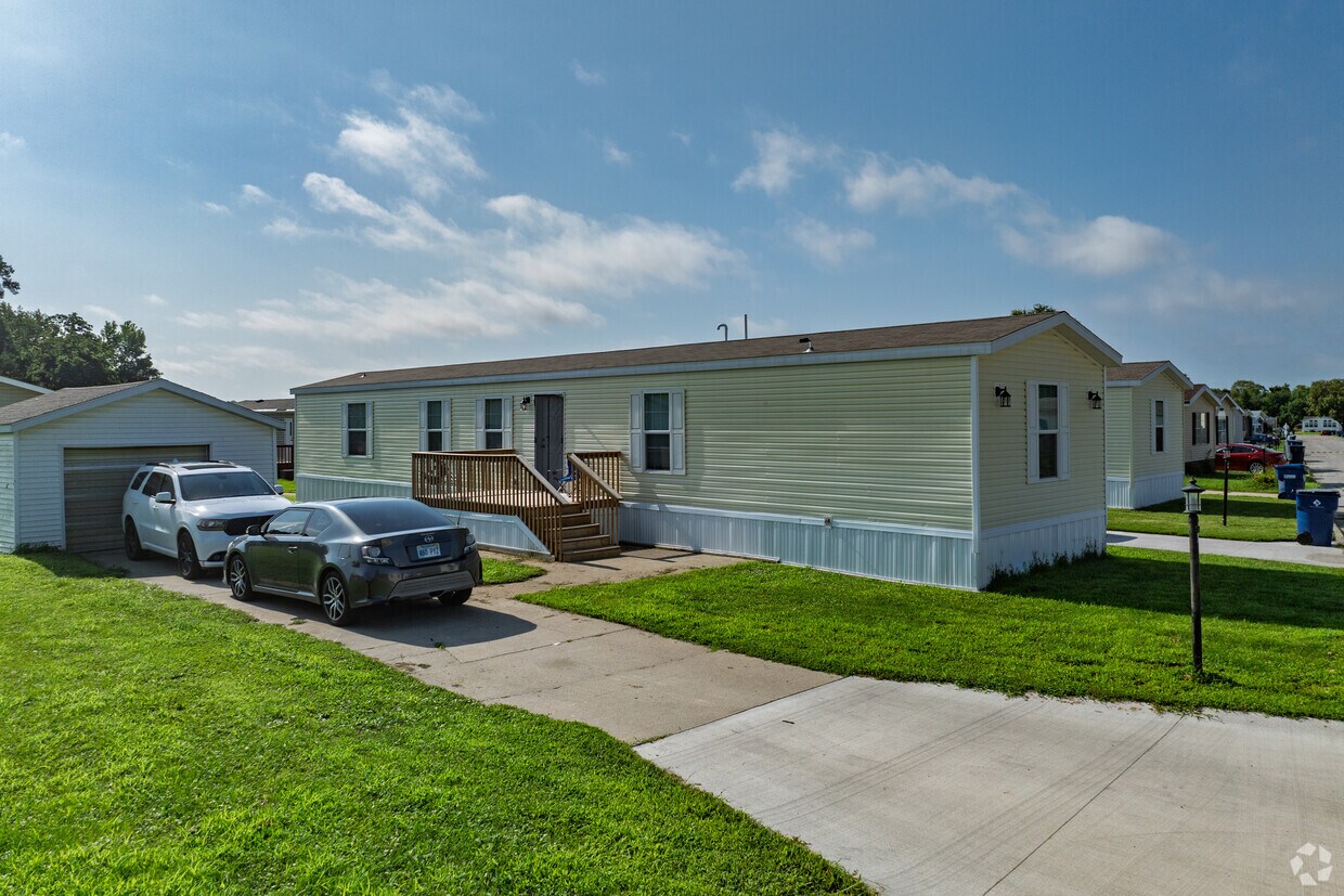 Primary Photo - 4333 Parkridge Ave
