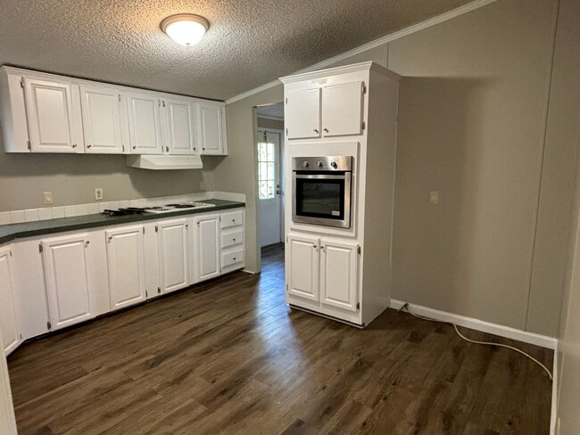 Foto del edificio - 4 Bedroom/2 Bath Home in Cook County