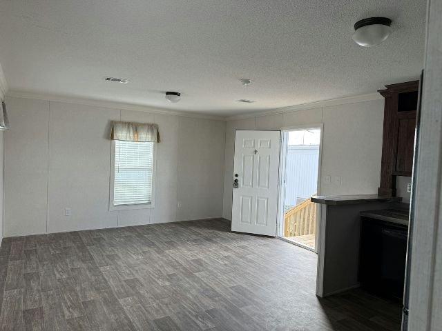 Building Photo - 6101 Cleveland St