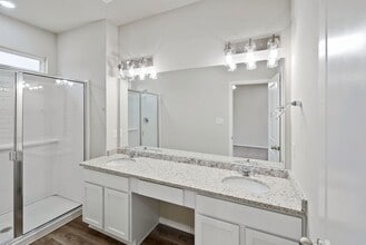 Building Photo - 114 Sai Mnr