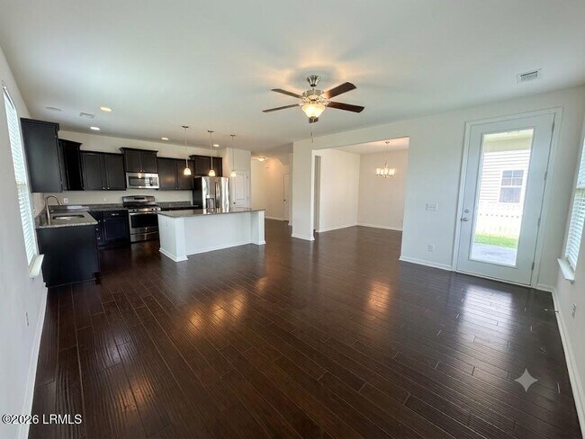 Building Photo - 15 Beauregard Ct