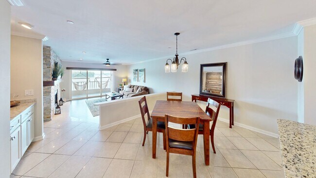 Foto del edificio - 9816 Emerald Point Dr