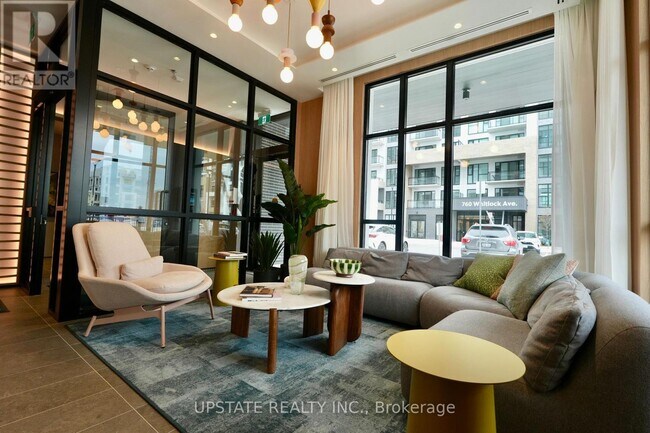 Photo du bâtiment - 770-770 Whitlock Ave
