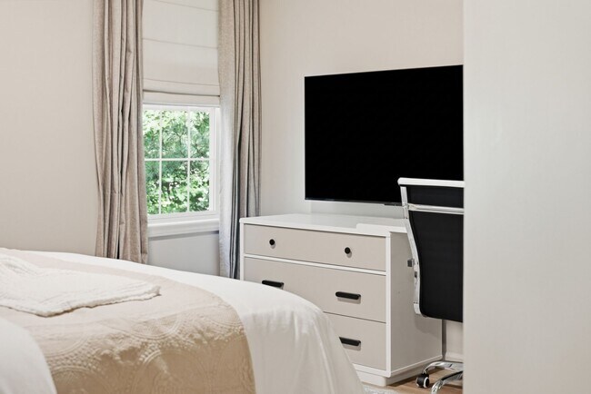 Foto del edificio - 2200 Mountain Mist Ct