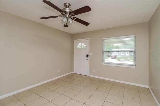 Building Photo - 367 Notre Dame Dr