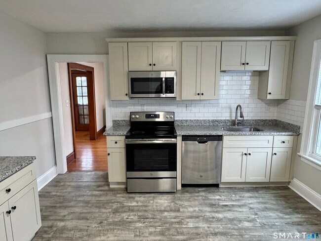 Foto del edificio - 29 Nesbit Ave