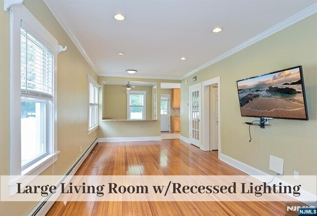 Foto del edificio - 385 Fern Ave