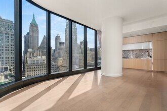 Building Photo - 125 Greenwich St Building Photo - 125 Greenwich St