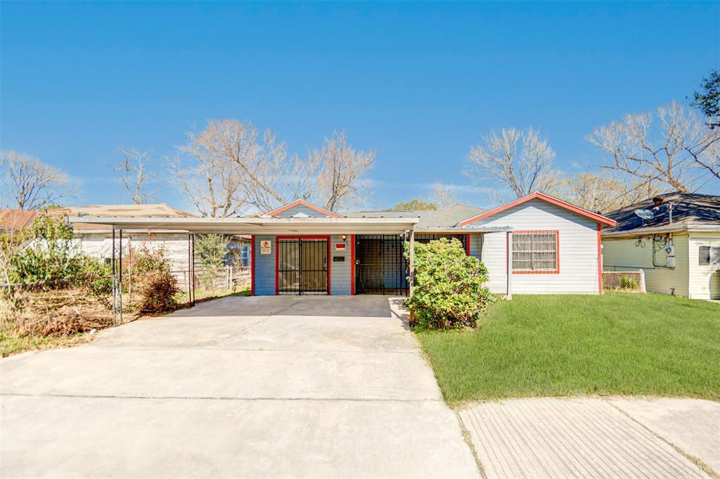 Primary Photo - 3735 Dreyfus St