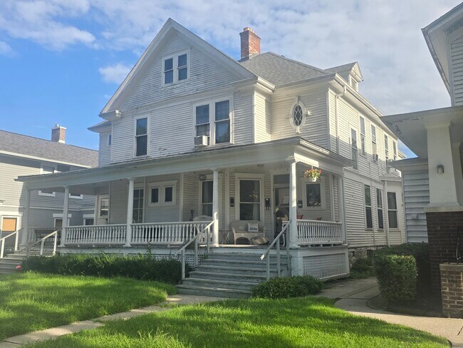 Building Photo - 817 W Wayne St
