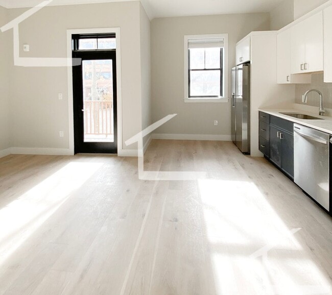 Foto del edificio - New - three bedrooms + two bathrooms