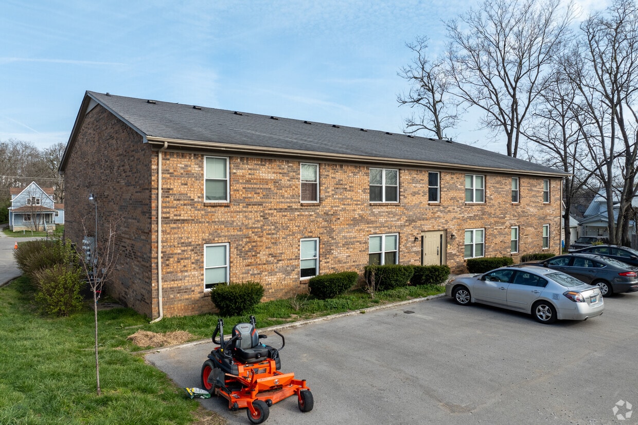 Building Photo - 337 S Burns Ave