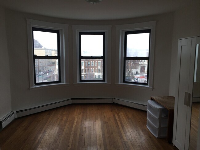 Foto del edificio - 1676 Commonwealth Ave