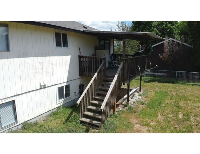 Building Photo - 16108 E Broadway Ave