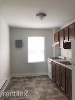 Building Photo - 1 br, 1 bath Apartment - 1503 Spruce St Apt 3