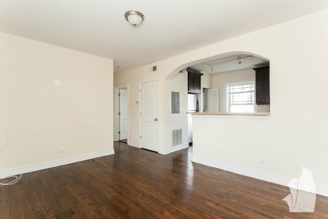 Foto del edificio - 3820 N Sheffield Ave
