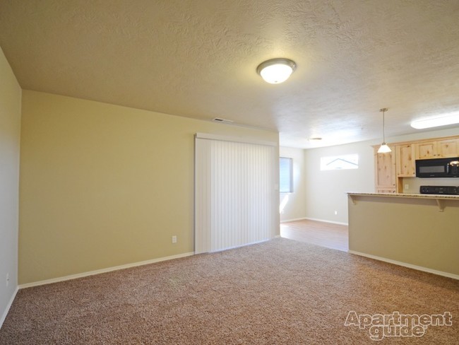 Foto del edificio - 6694 W Irving St