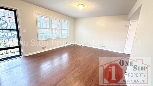 Foto del edificio - Charming 3-bedroom, 1.5-bathroom home in Kansas City